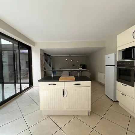 L'Atrium - Centre Ville - Grand Duplex Avec Patio & Garage Narbonne Buitenkant foto