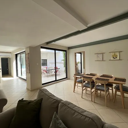 L'Atrium - Centre Ville - Grand Duplex Avec Patio & Garage Narbonne Buitenkant foto