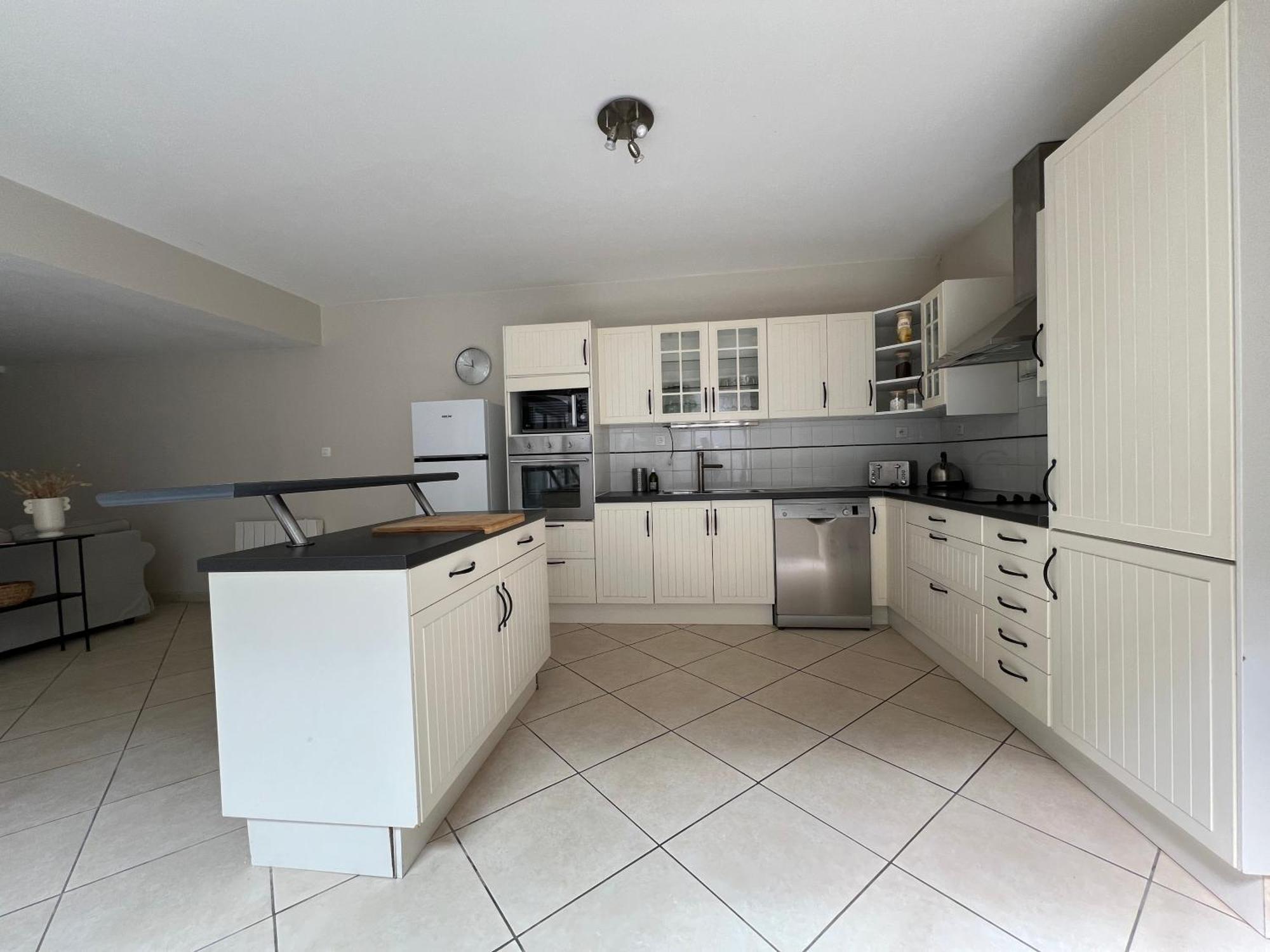 L'atrium - Centre - Grand Duplex Avec Patio & Garage * Narbona