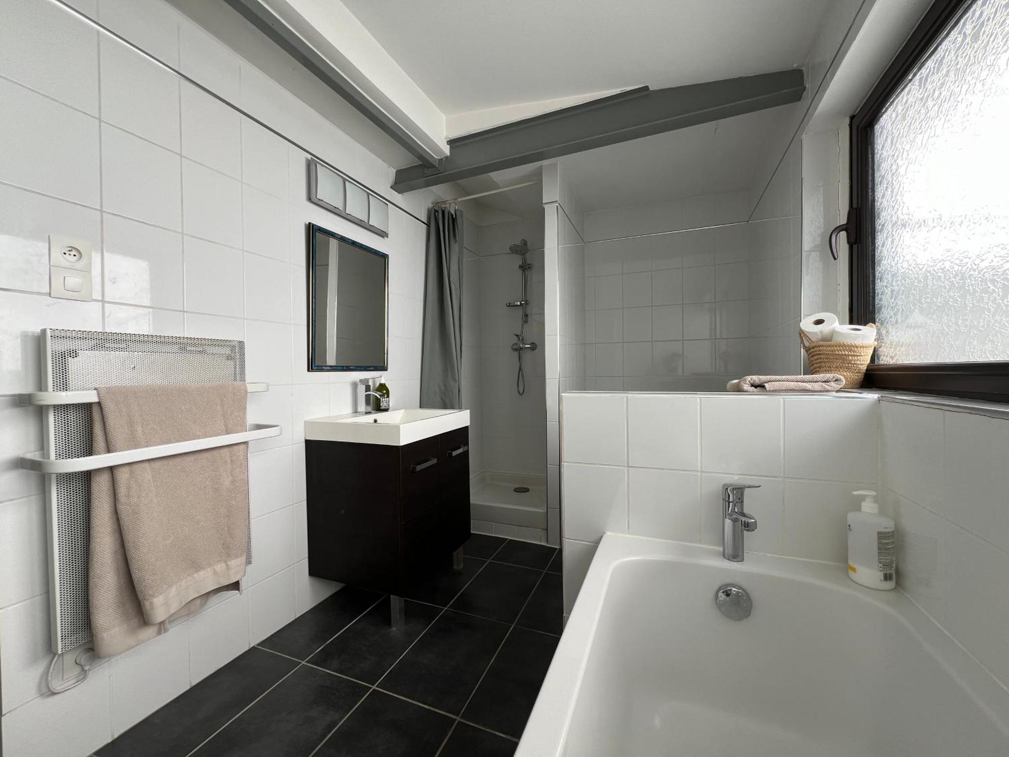 L'atrium - Centre - Grand Duplex Avec Patio & Garage *